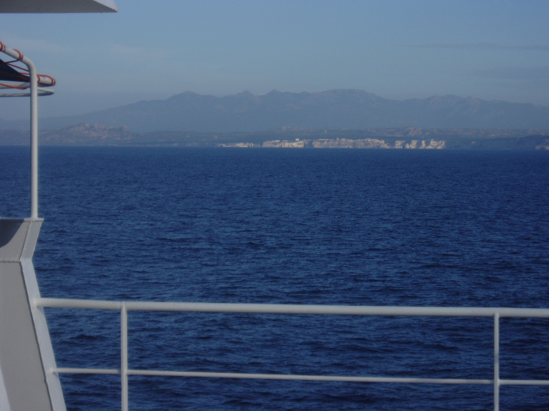 Bonifacio e la Corsica viste dalla nave oceanografica Urania del CNR